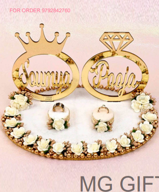 Luxurious Gold Mirror King & Queen Ring Holder