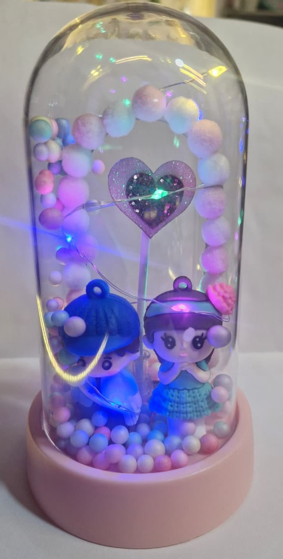 Adorable Miniature Couple Dome Lamp – Cute LED Night Light for Birthday & Friendship