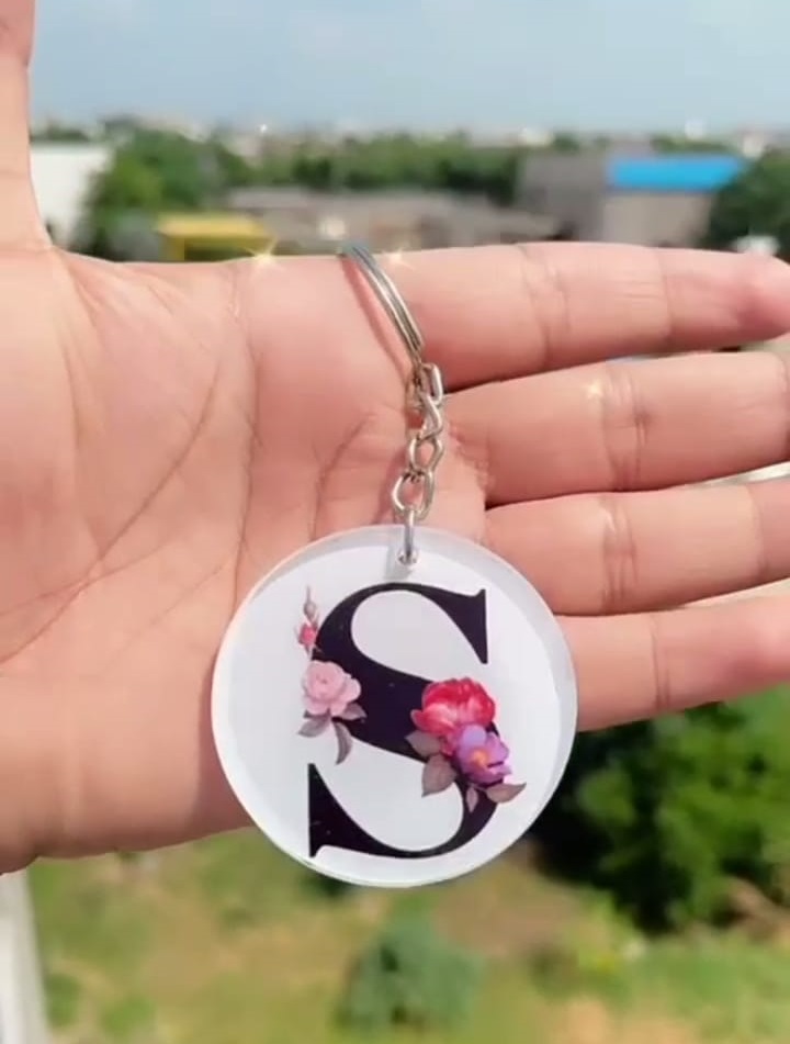 White And Black Sublimation Acrylic Custom Keychain, Size: 1.5x2 Inch