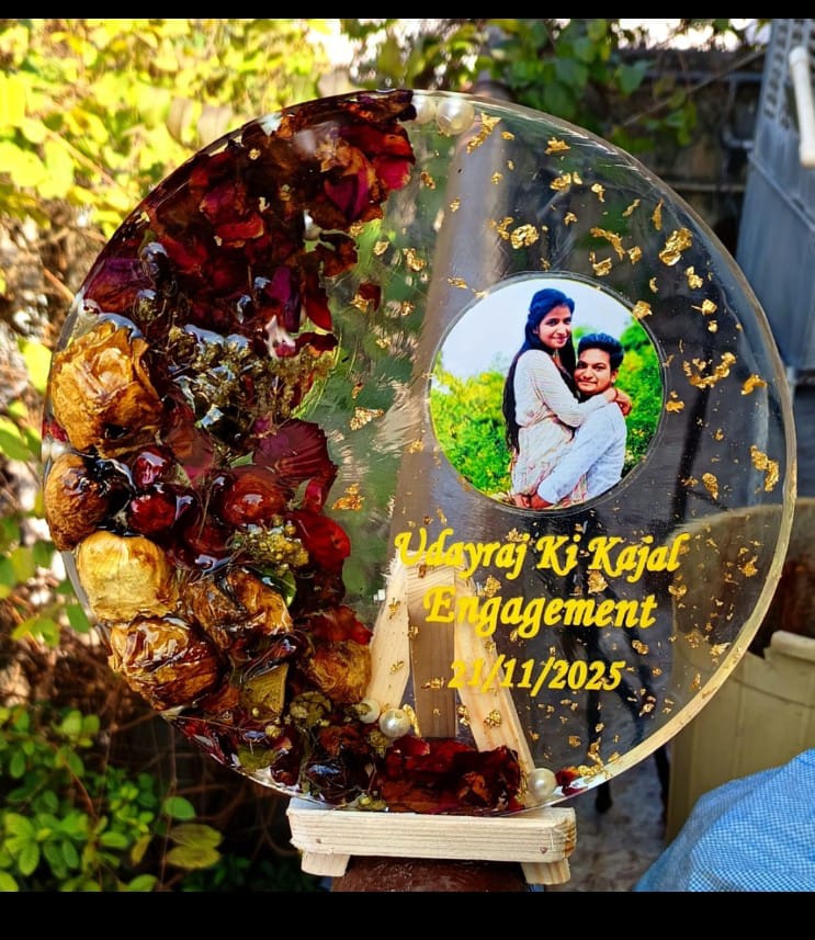 Resin Flower Preservation Photo Frame with Stand